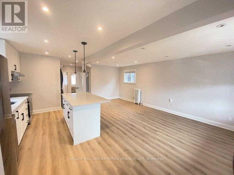 Main Flr - 27 Snider Avenue, Toronto, Ontario  M6E 4R8 - Photo 10 - W12867760