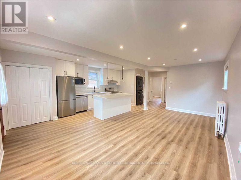 Main Flr - 27 Snider Avenue, Toronto, Ontario  M6E 4R8 - Photo 6 - W12867760