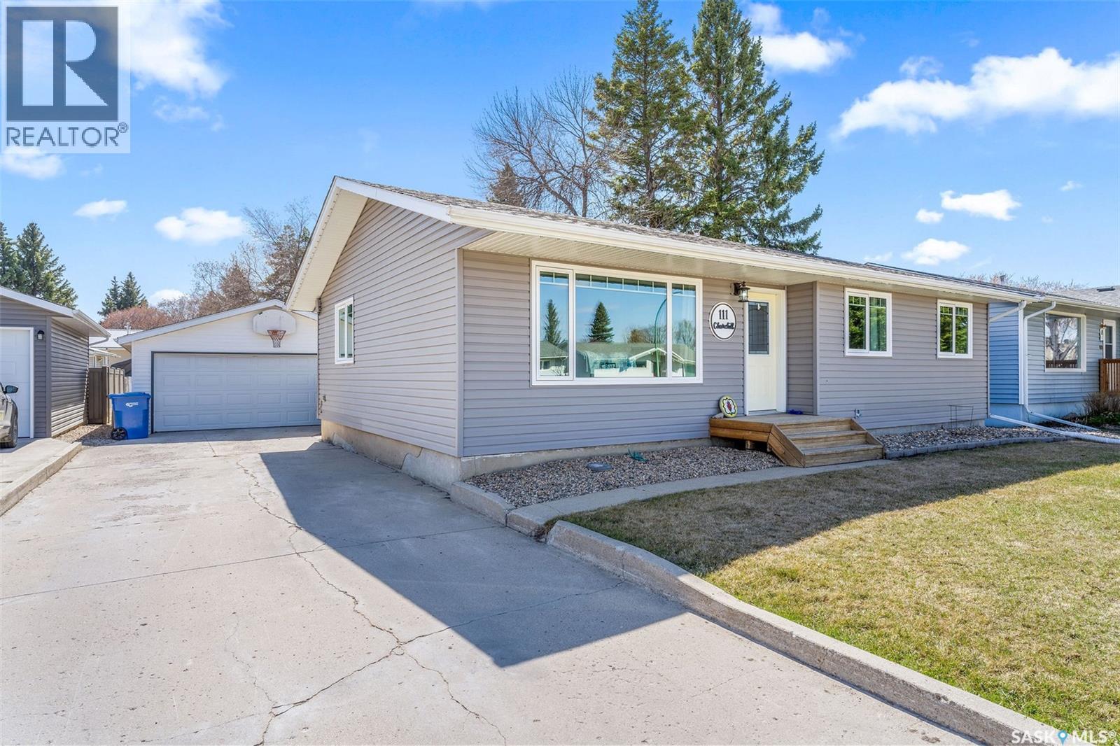 111 Churchill Drive, Melfort, Saskatchewan  S0E 1A0 - Photo 2 - SK030114