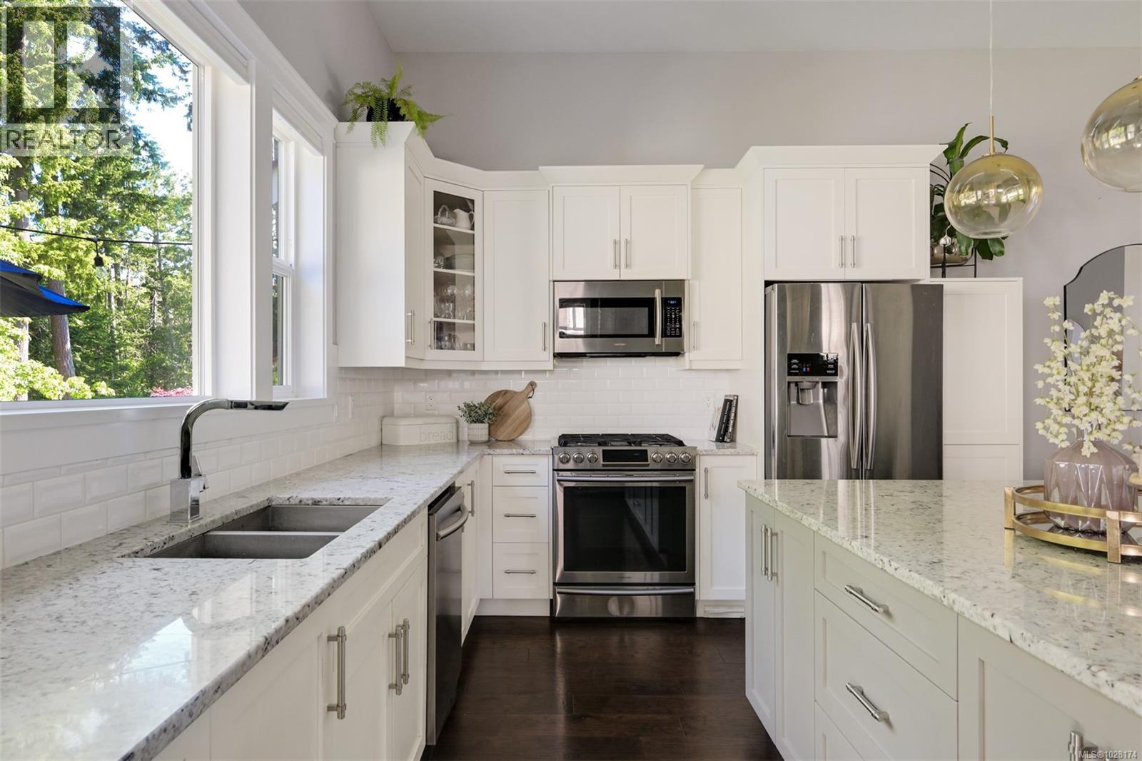 856 Hayden Pl, Mill Bay, British Columbia  V0R 2P3 - Photo 13 - 1028174