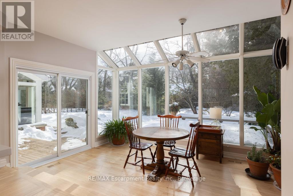 74 Howard Avenue, Oakville, Ontario  L6J 3Y5 - Photo 13 - W12812048