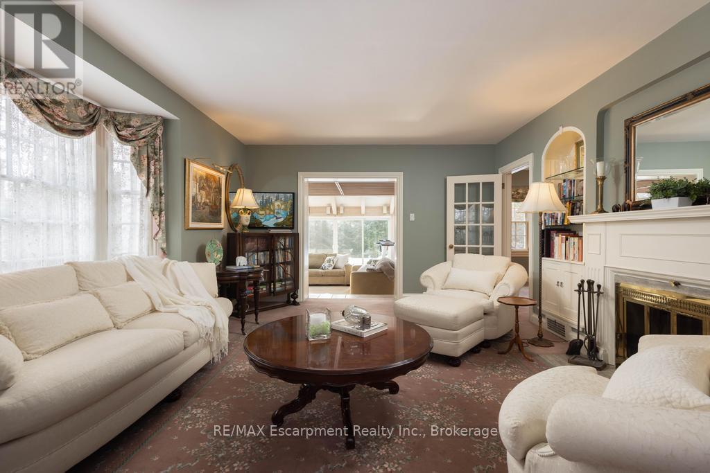 74 Howard Avenue, Oakville, Ontario  L6J 3Y5 - Photo 6 - W12812048