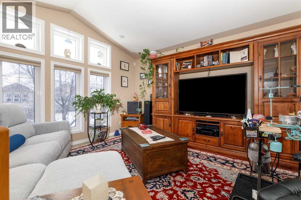 37 Regatta Way, Sylvan Lake, Alberta  T4S 0E8 - Photo 5 - A2289154