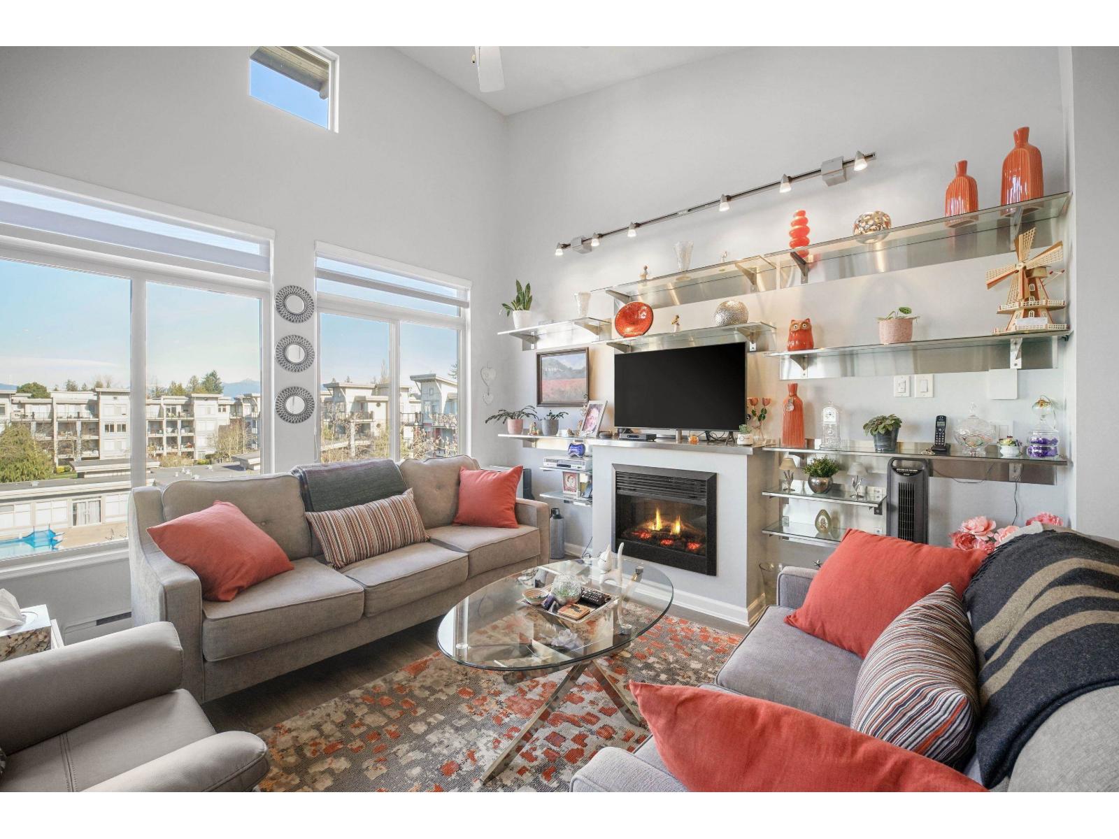 417 15385 101a Avenue, Surrey, British Columbia  V3R 0B4 - Photo 6 - R3098196