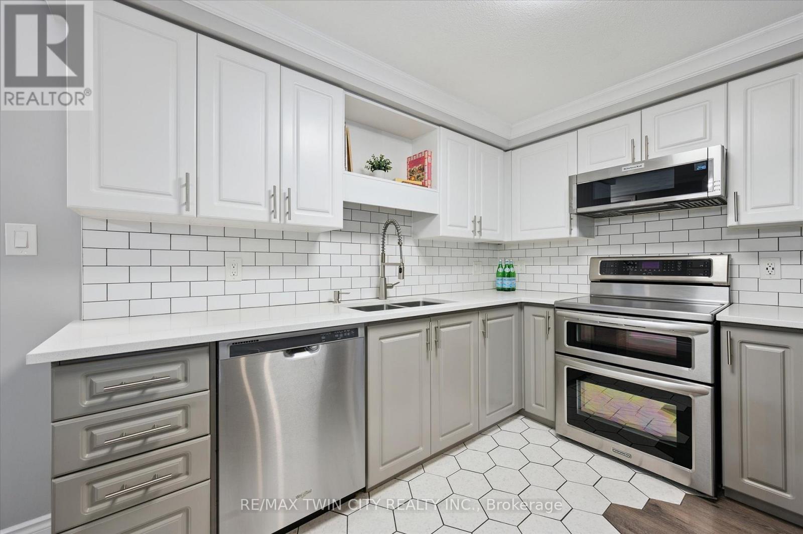 145 Prosperity Drive, Kitchener, Ontario  N2E 4E8 - Photo 12 - X12867544