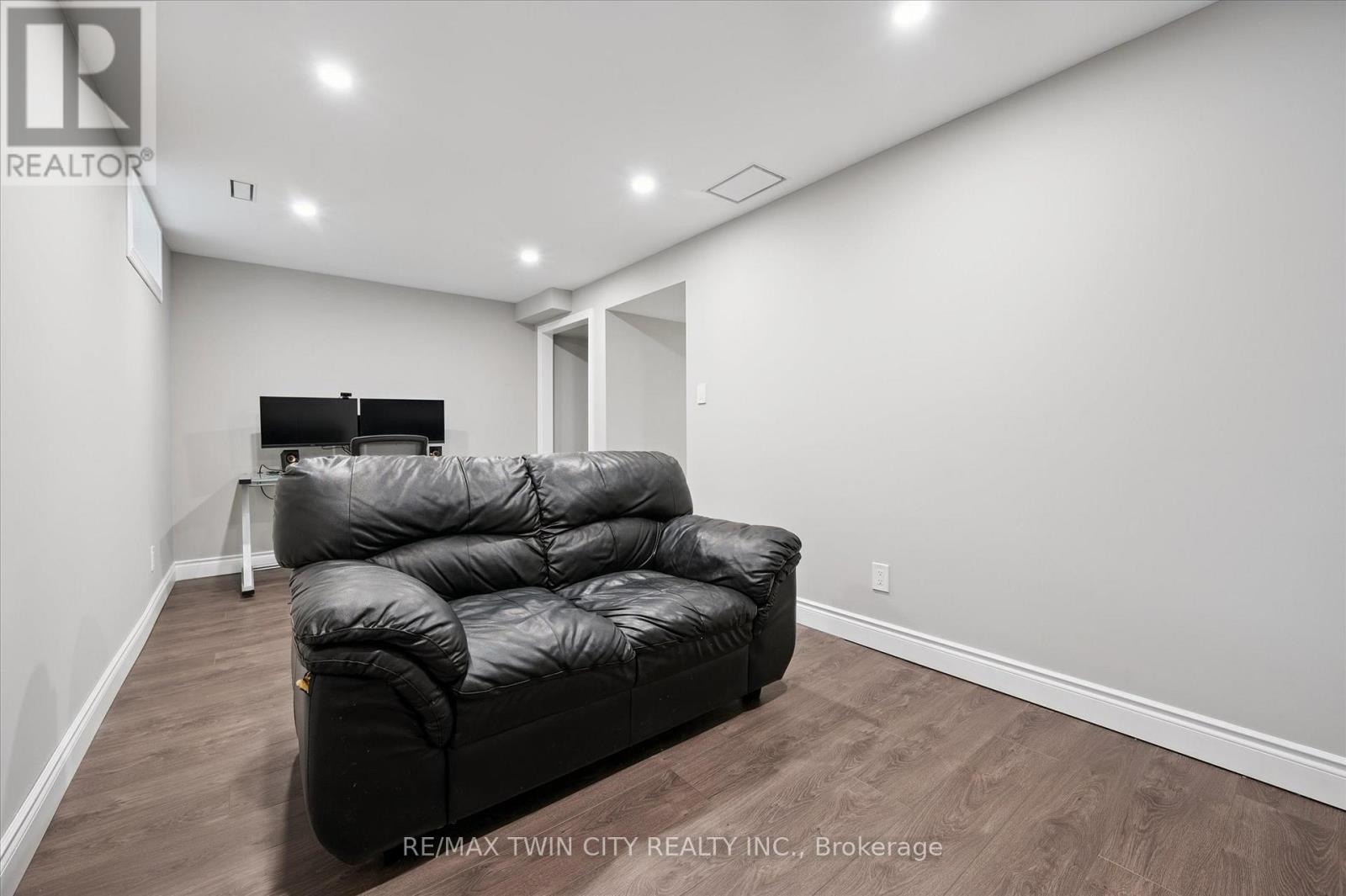 145 Prosperity Drive, Kitchener, Ontario  N2E 4E8 - Photo 27 - X12867544