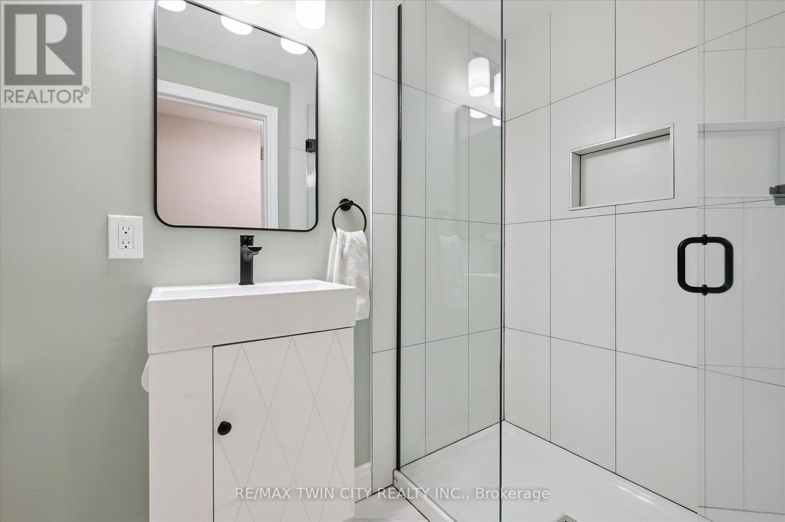 145 Prosperity Drive, Kitchener, Ontario  N2E 4E8 - Photo 28 - X12867544