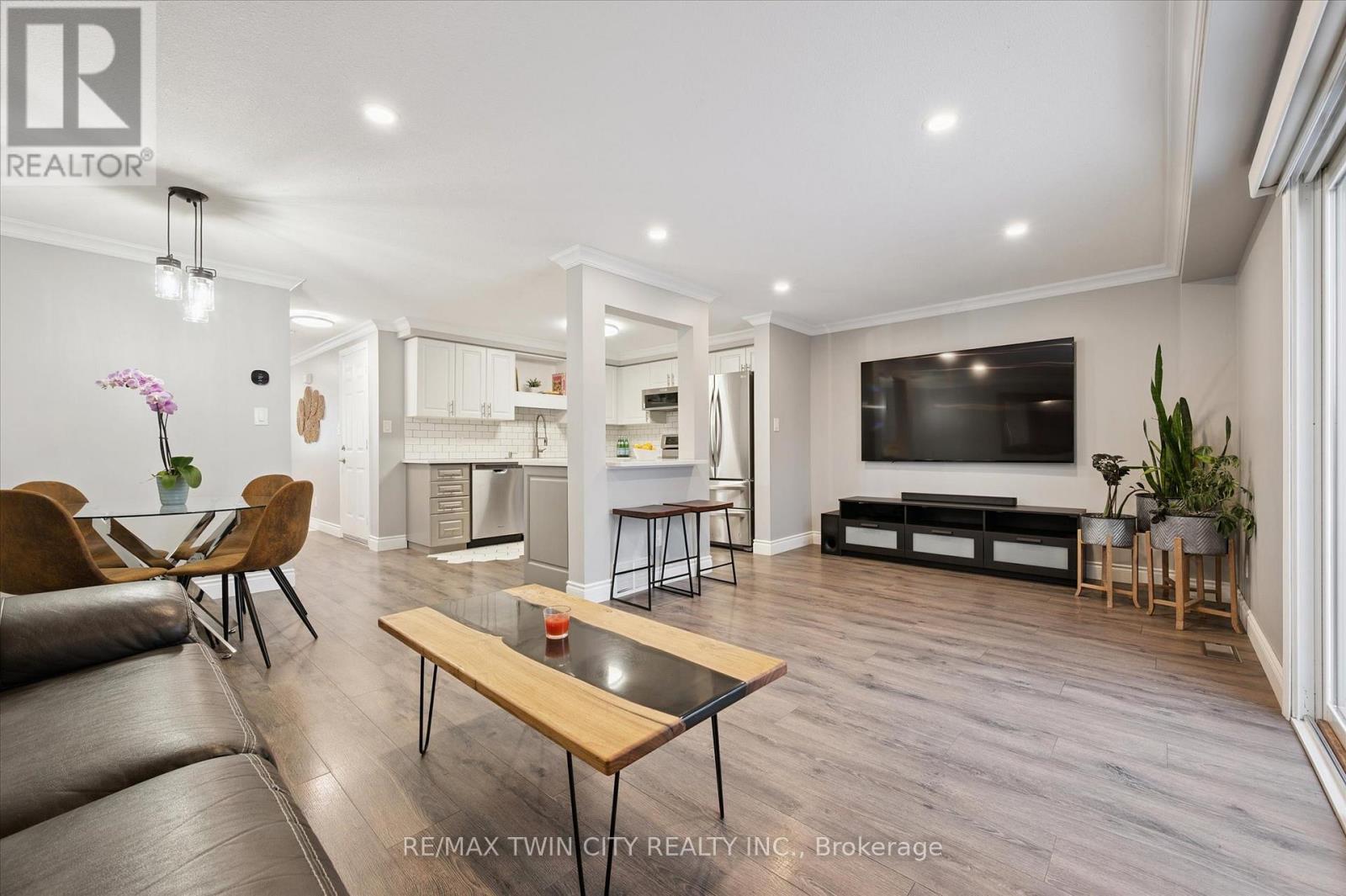 145 Prosperity Drive, Kitchener, Ontario  N2E 4E8 - Photo 6 - X12867544