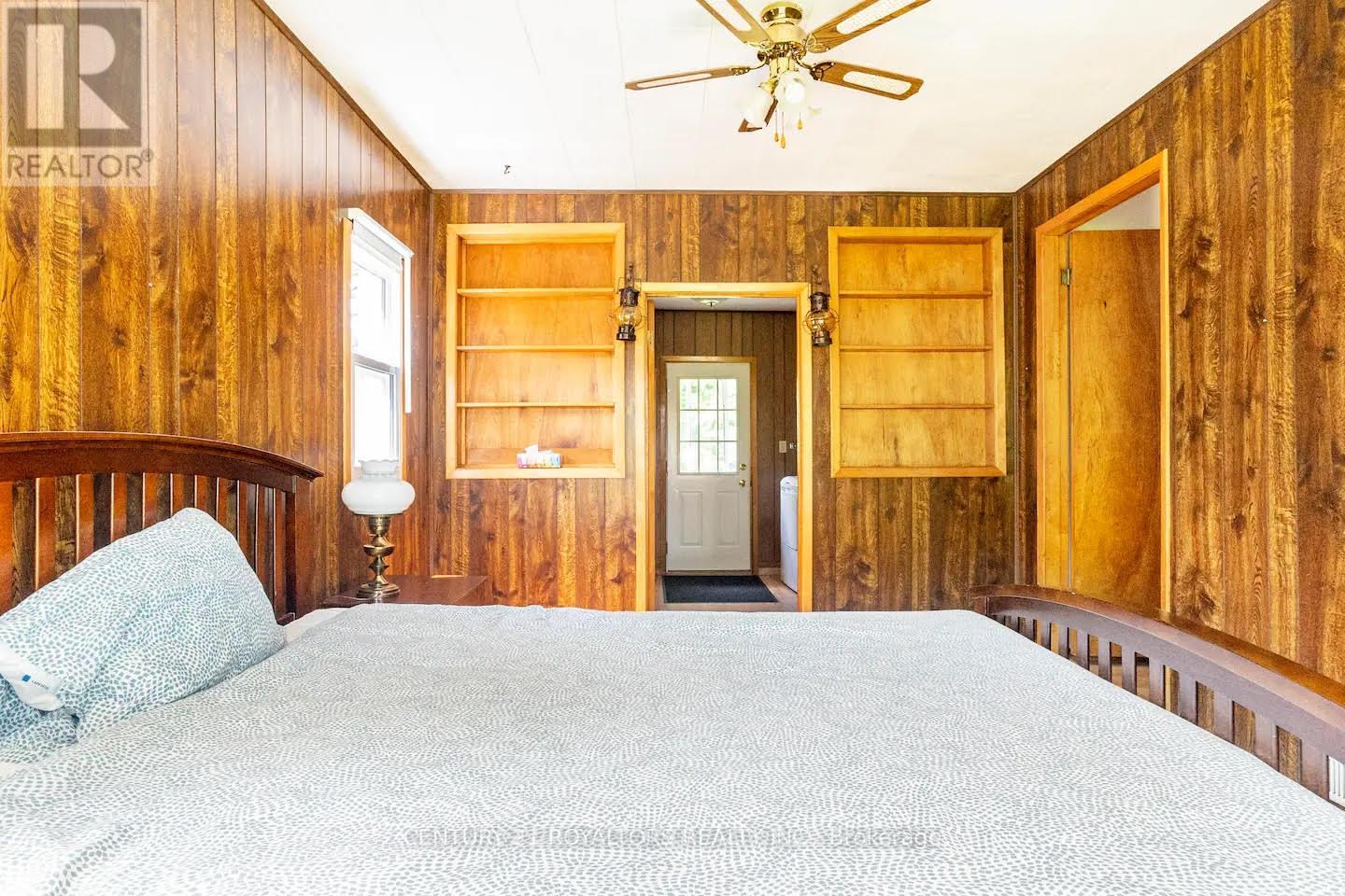 570 Phillip Street E, Gravenhurst, Ontario  P1P 1M3 - Photo 14 - X12867558