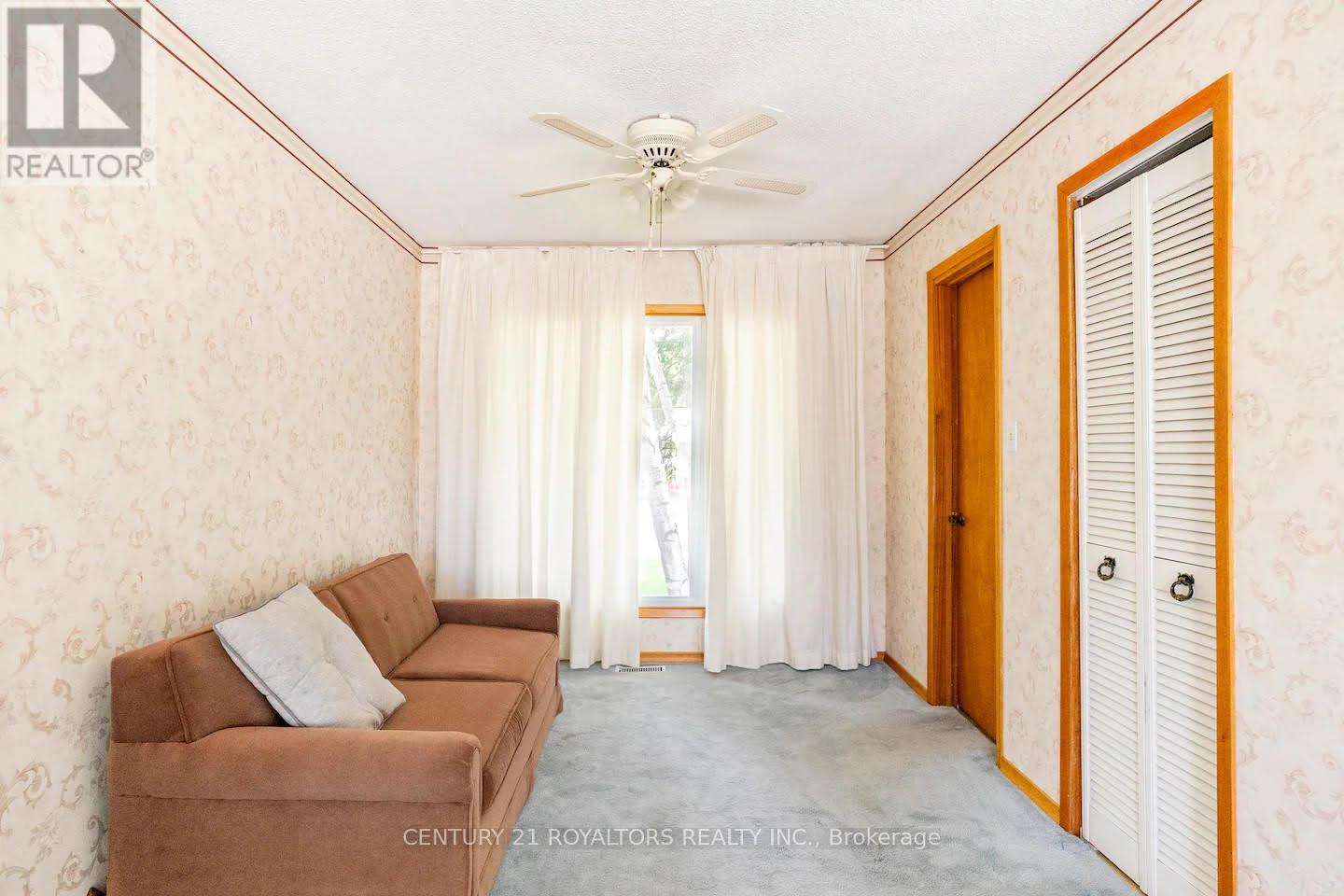 570 Phillip Street E, Gravenhurst, Ontario  P1P 1M3 - Photo 5 - X12867558