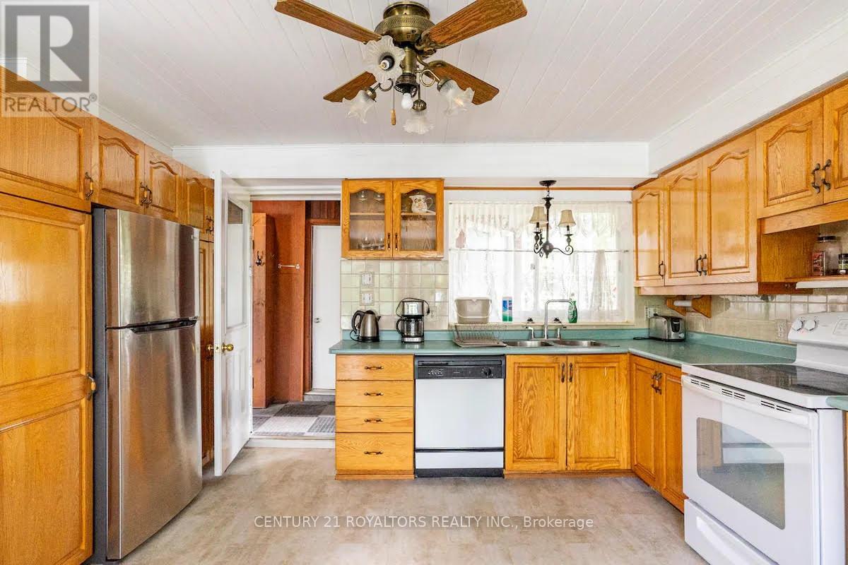 570 Phillip Street E, Gravenhurst, Ontario  P1P 1M3 - Photo 8 - X12867558