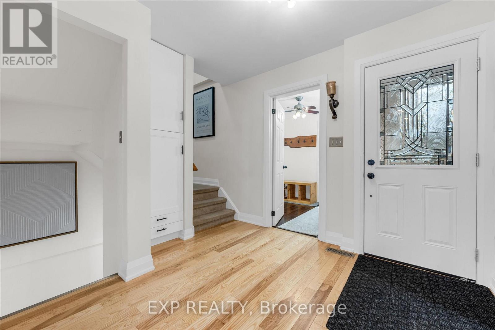 23 Hedge Lawn Drive, Grimsby, Ontario  L3M 5G9 - Photo 4 - X12867676