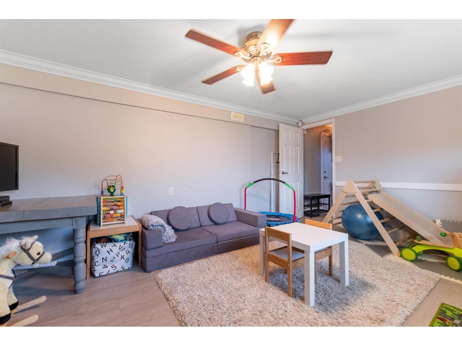 14917 92 Avenue, Surrey, British Columbia  V3R 1B9 - Photo 4 - R3097509