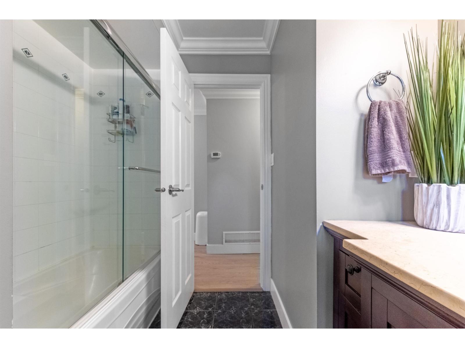 14917 92 Avenue, Surrey, British Columbia  V3R 1B9 - Photo 6 - R3097509