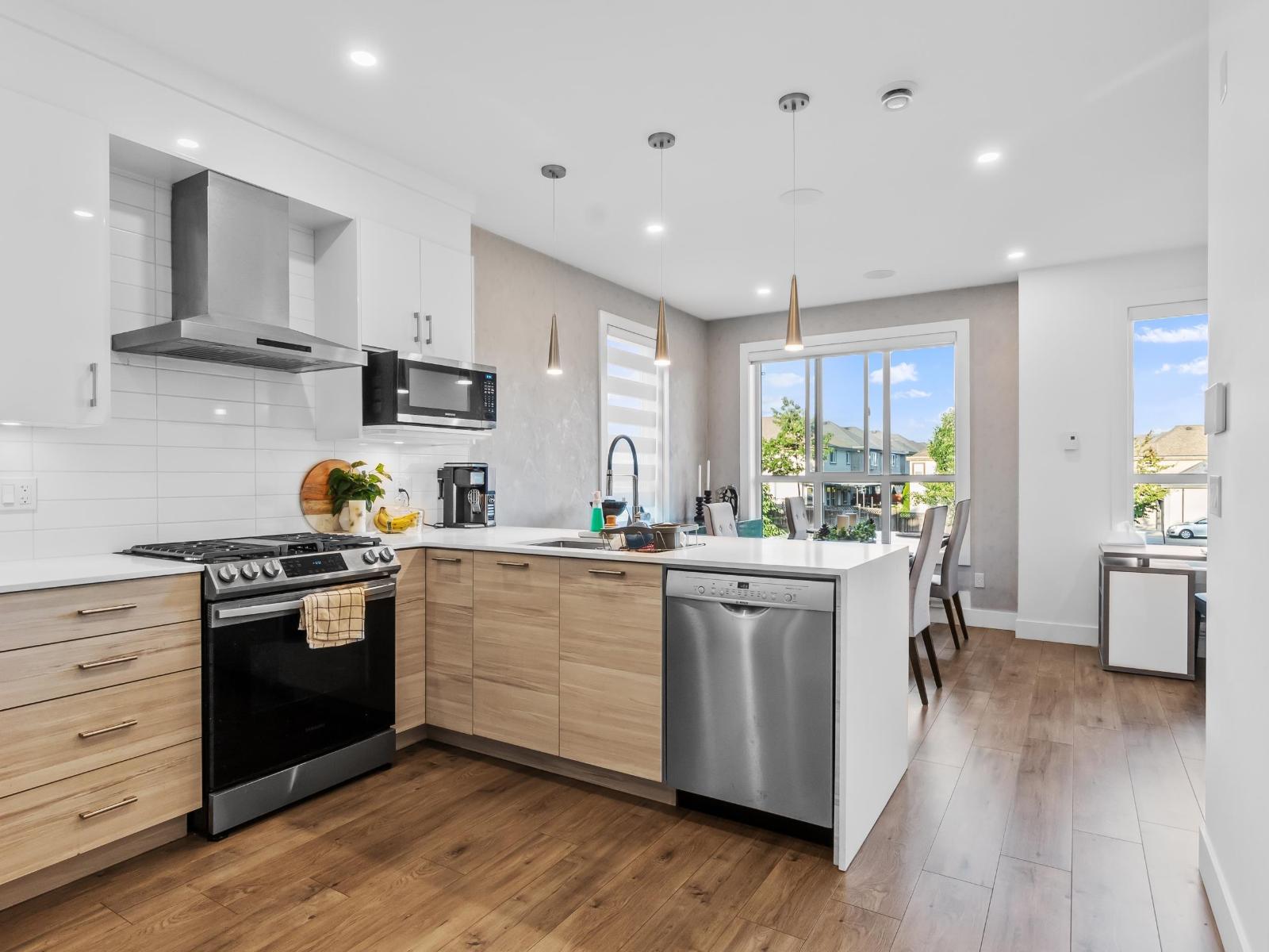 10 7177 194A STREET, Surrey, British Columbia