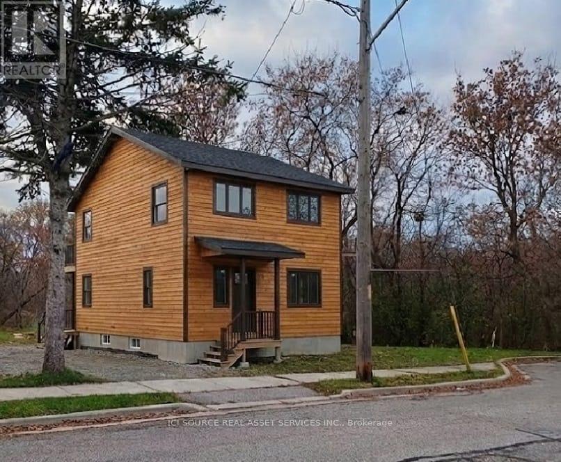 85 HALL STREET, Oshawa, Ontario