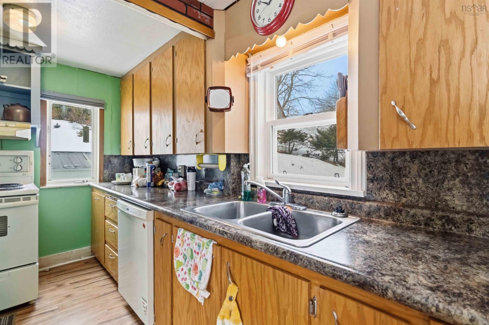 67 Croft Avenue, Crescent Beach, Nova Scotia  B0R 1C0 - Photo 21 - 202604266