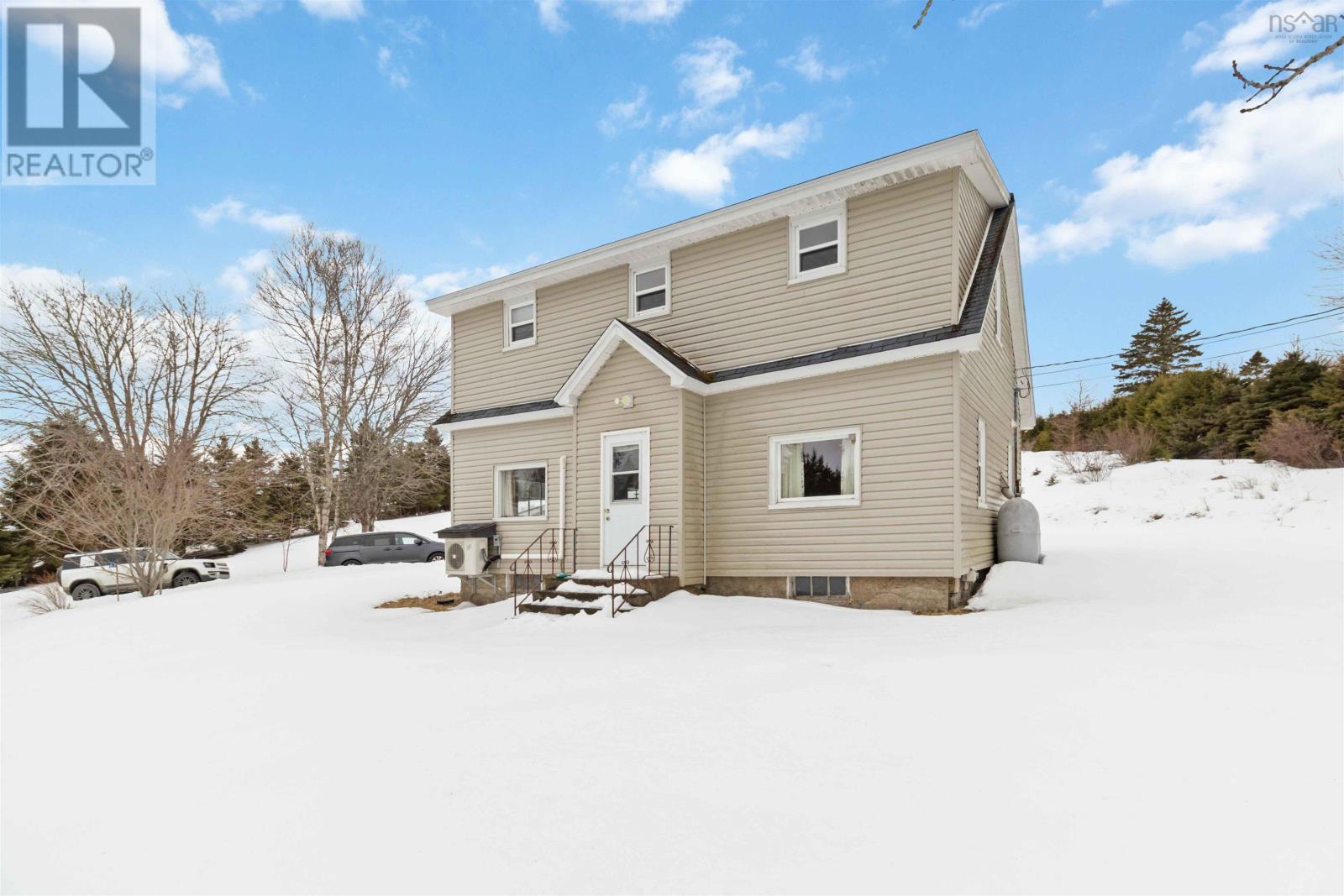 67 Croft Avenue, Crescent Beach, Nova Scotia  B0R 1C0 - Photo 4 - 202604266