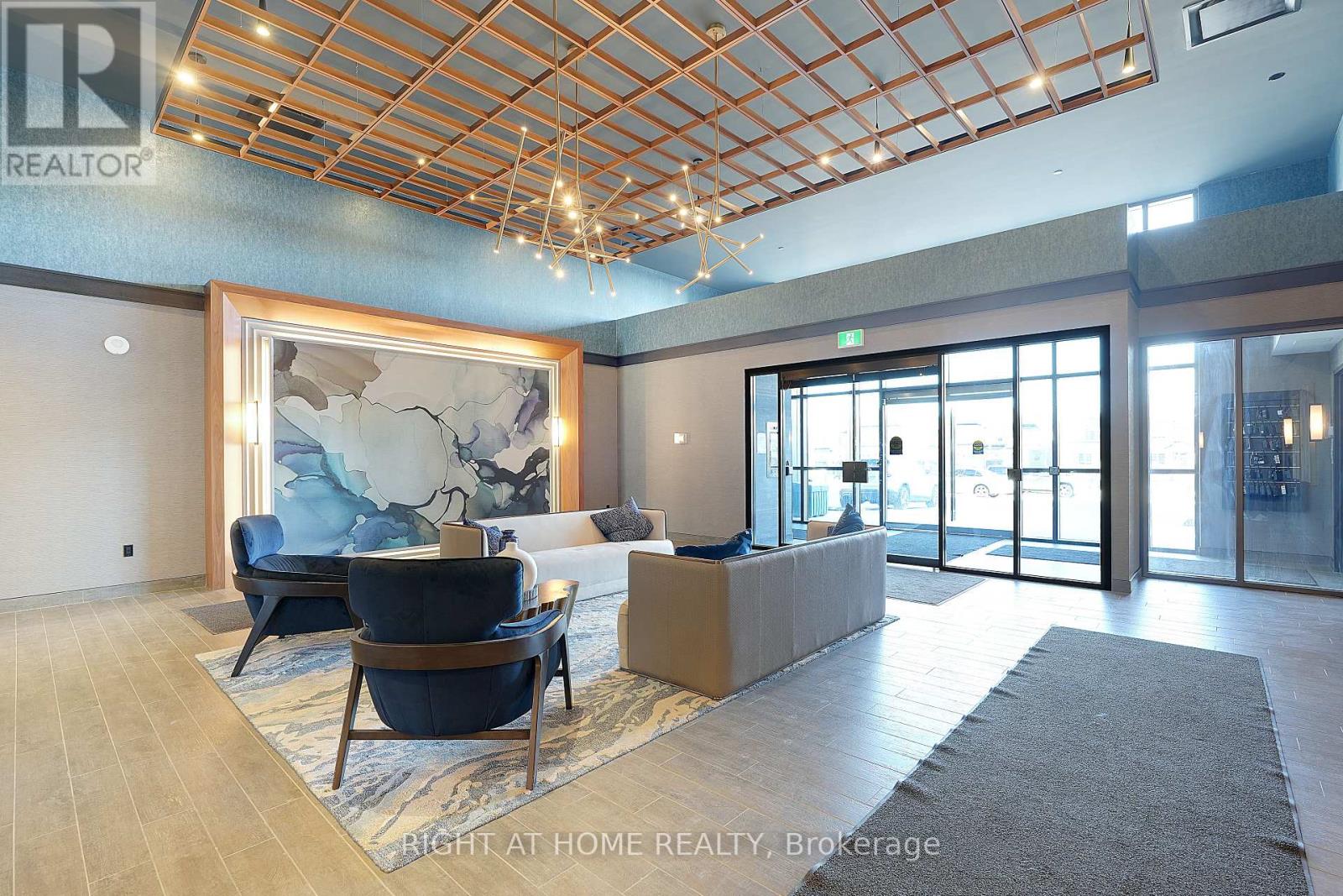 905 - 460 DUNDAS STREET E, Hamilton, Ontario