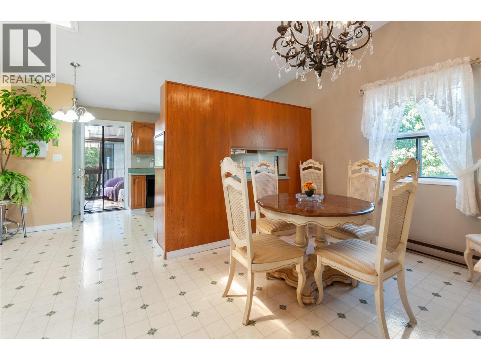 118 Arlayne Road, Kaleden, British Columbia  V0H 1K0 - Photo 6 - 10378804