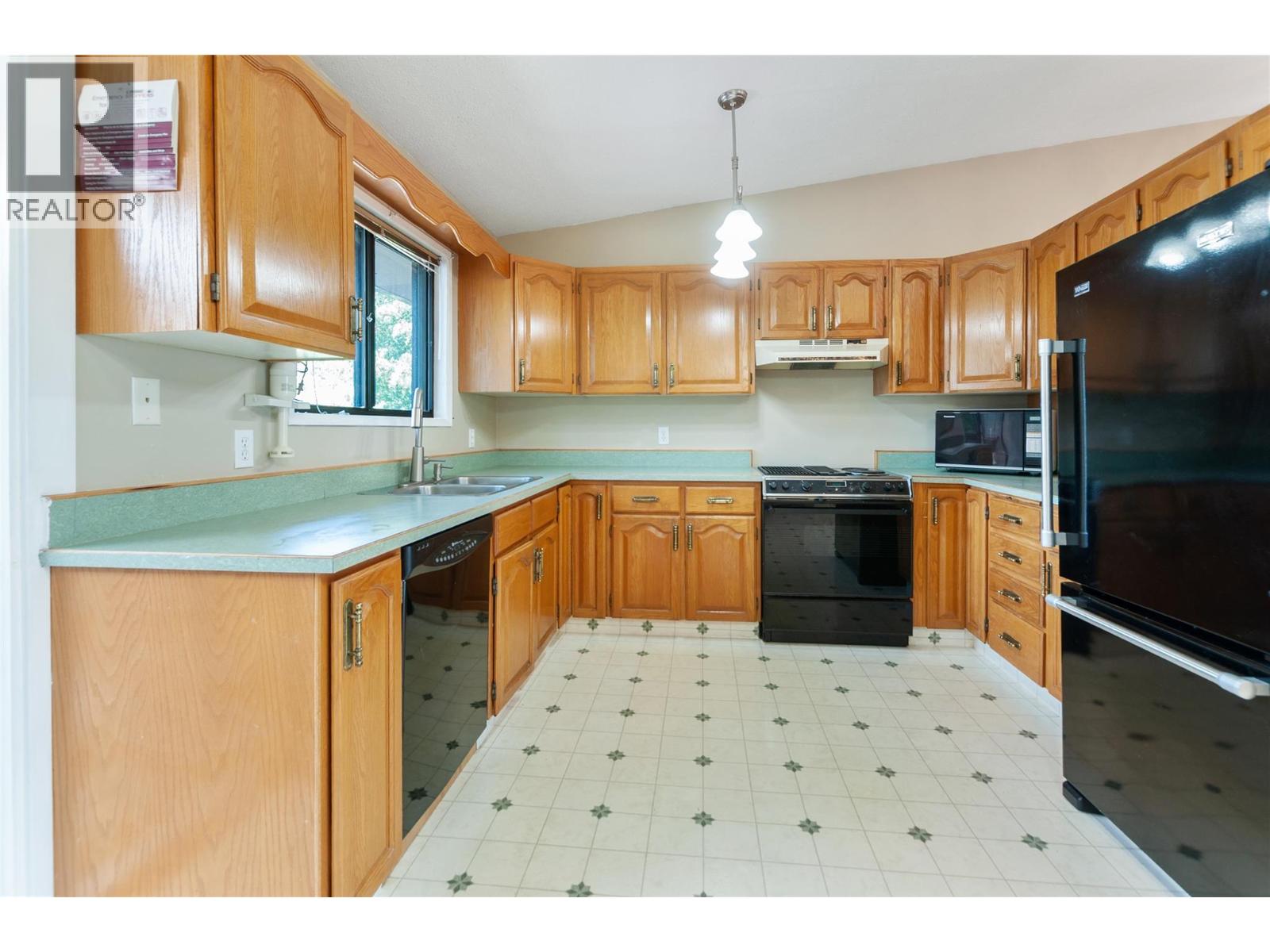 118 Arlayne Road, Kaleden, British Columbia  V0H 1K0 - Photo 7 - 10378804