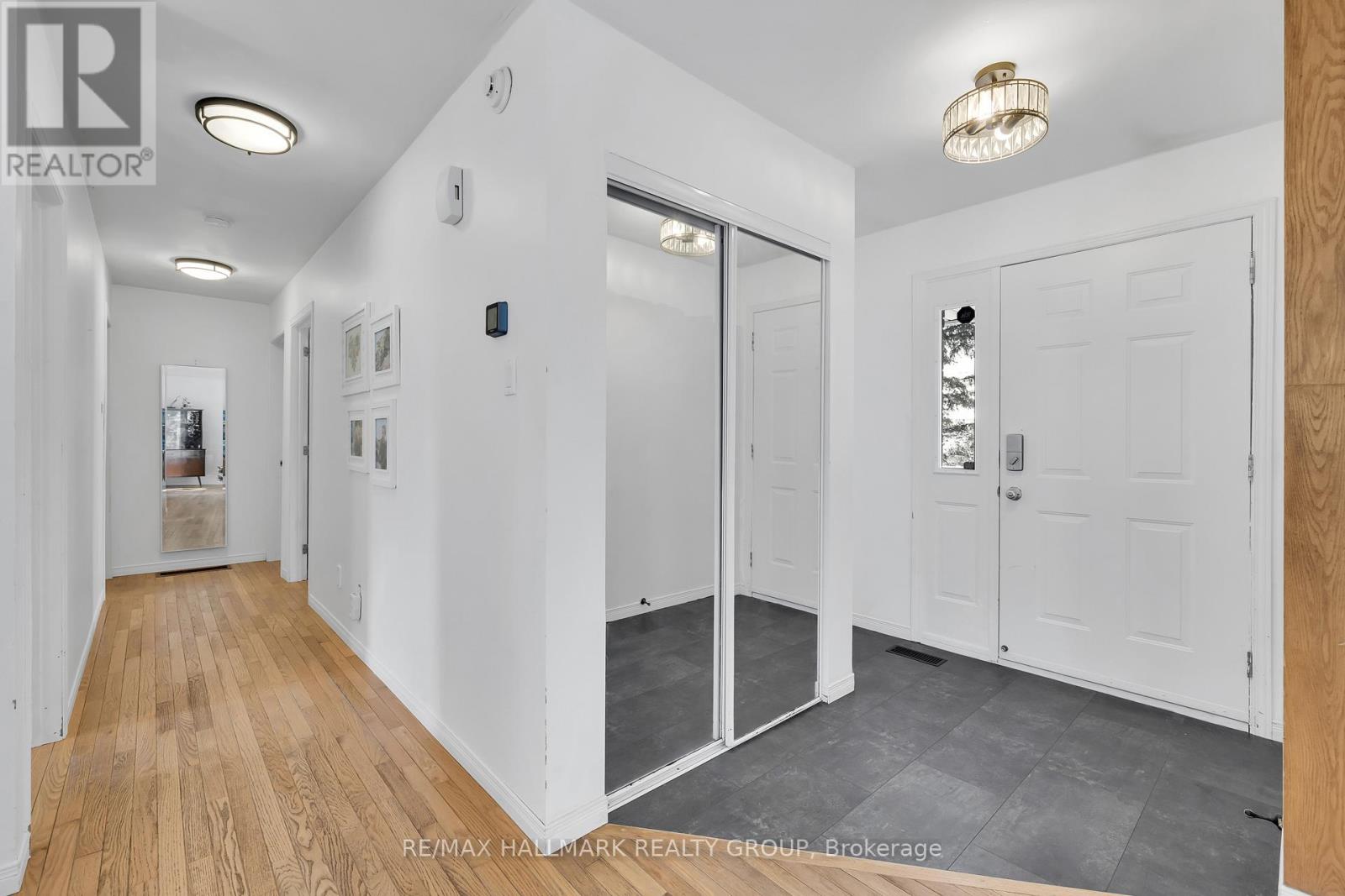 10 Frederick Street, Lansdowne Village, Ontario  K0E 1L0 - Photo 6 - X12610658