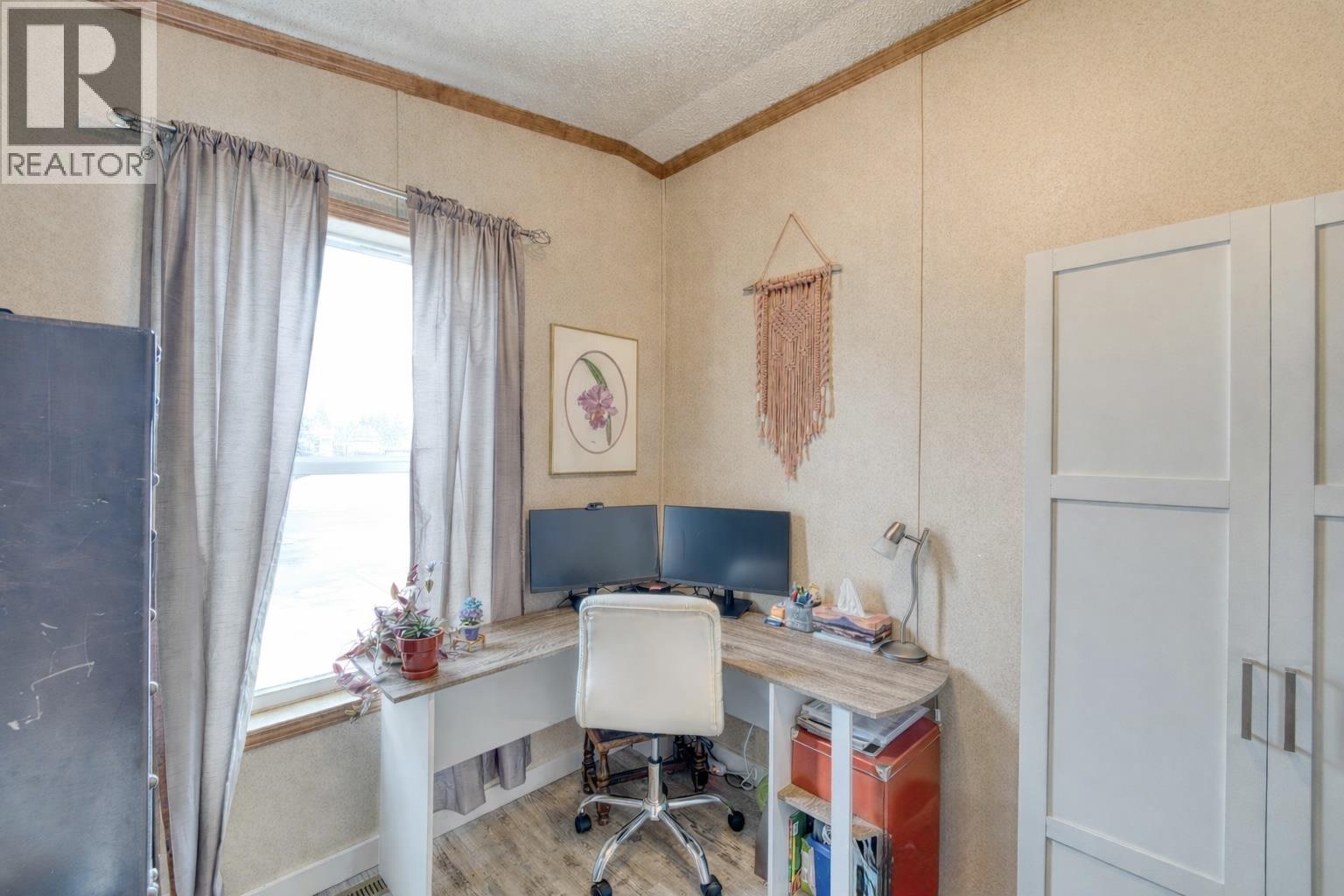 9004 76 Street, Fort St. John, British Columbia  V1J 2Z7 - Photo 4 - R3089380