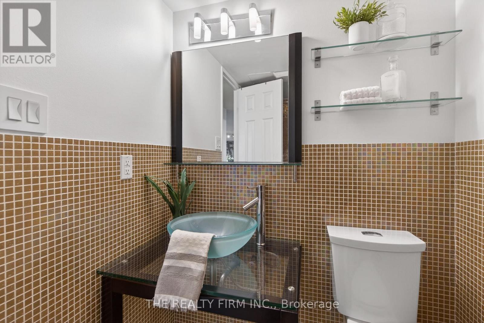 2404 - 323 Colborne Street, London East, Ontario  N6B 3N8 - Photo 16 - X12867772