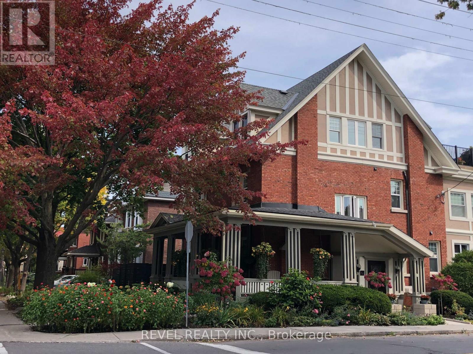 90 Powell Avenue, Ottawa, Ontario  K1S 3Z3 - Photo 2 - X12867856