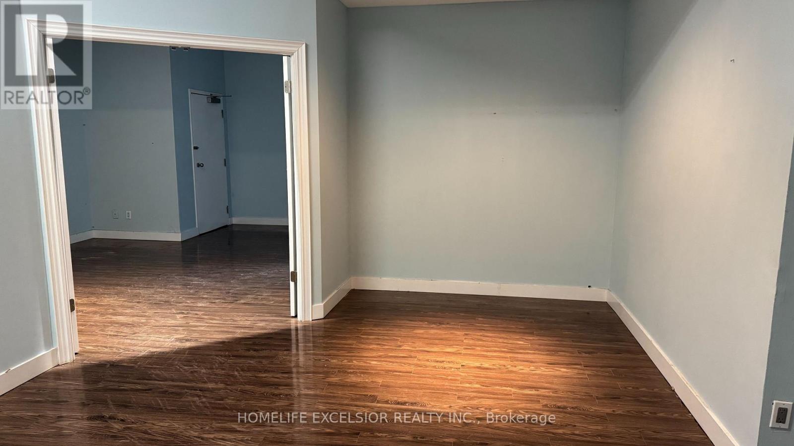 901a - 4560 Highway 7 E, Markham (Unionville), Ontario  L3R 1M5 - Photo 17 - N12596416