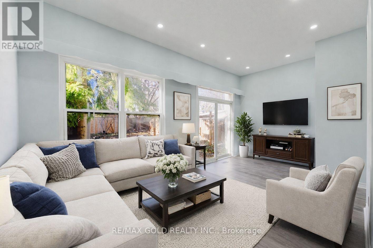 16 CRAWFORD DRIVE, Brampton, Ontario