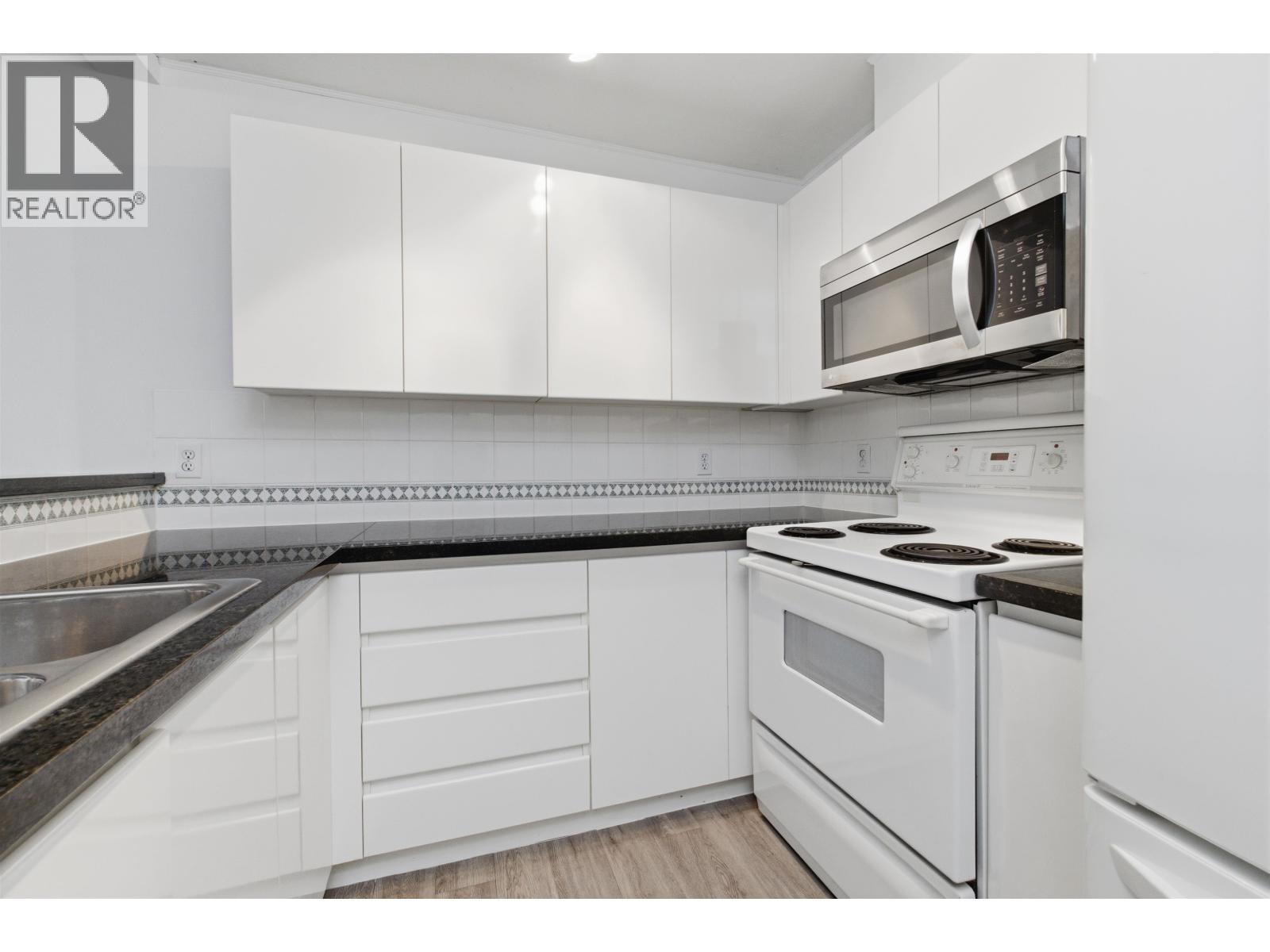 101 8460 Jellicoe Street, Vancouver, British Columbia  V5S 4S8 - Photo 17 - R3098181