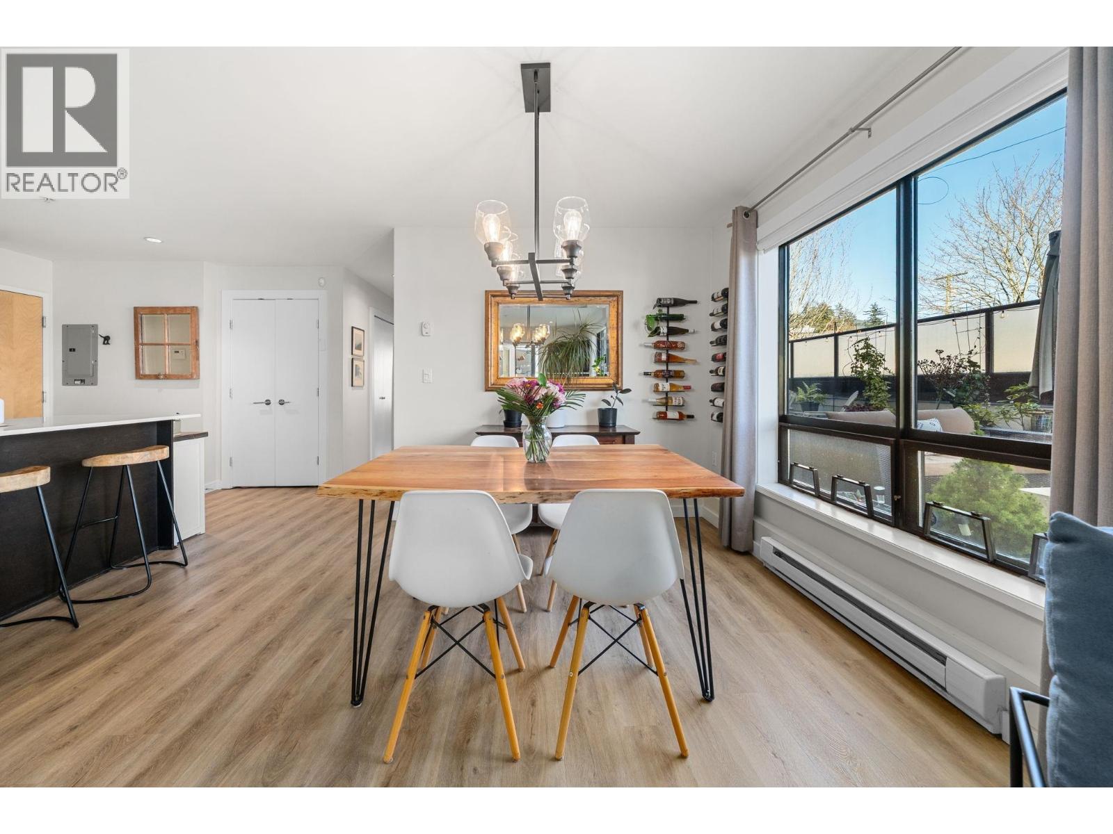 206 935 W 16th Street, North Vancouver, British Columbia  V7P 1R2 - Photo 13 - R3098186