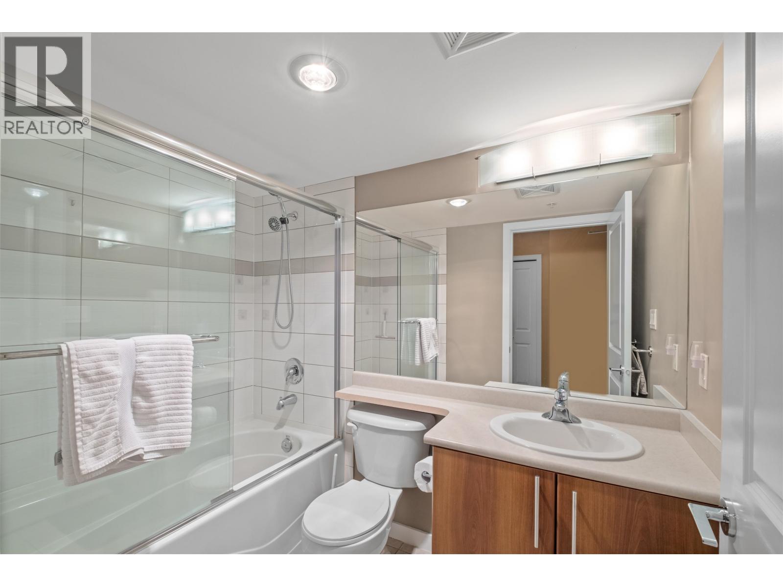 705 2088 Madioson Avenue, Burnaby, British Columbia  V5C 6T5 - Photo 6 - R3098205