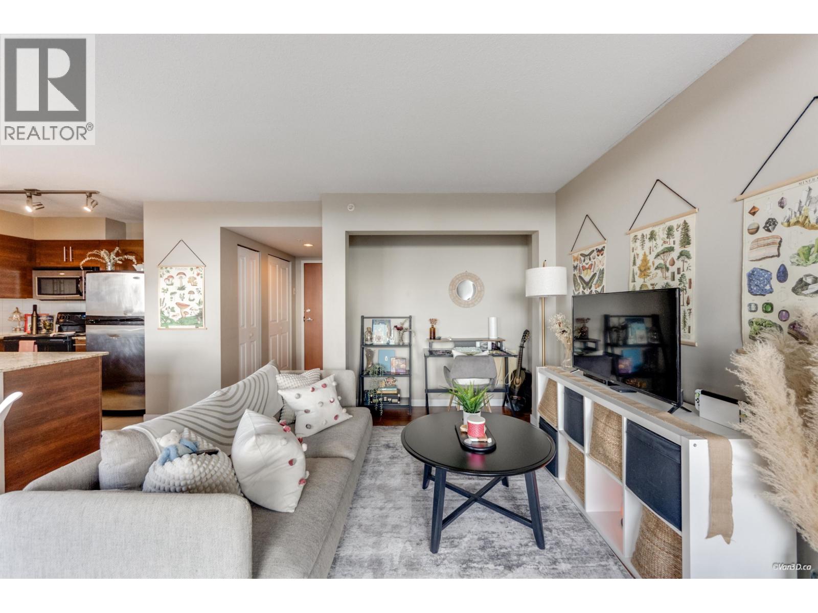 1002 814 Royal Avenue, New Westminster, British Columbia  V3M 1J9 - Photo 3 - R3098214