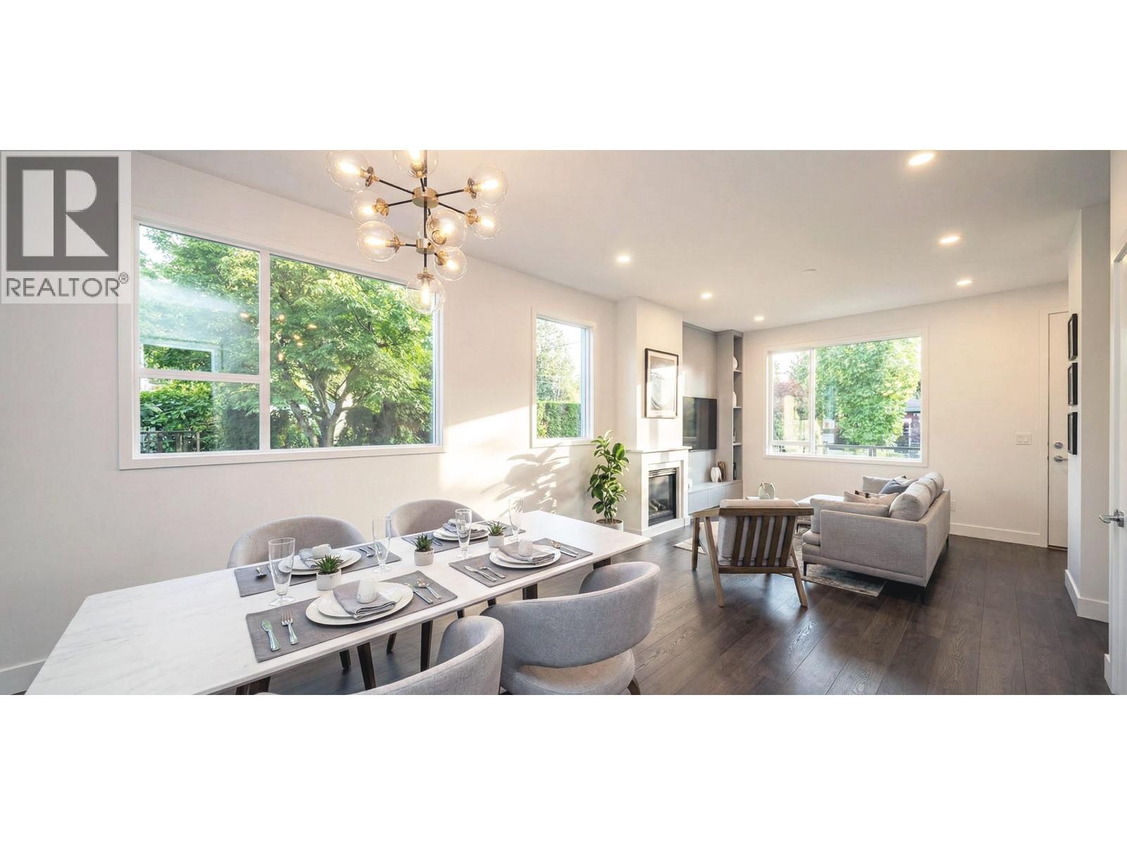 1 2242 E 39th Avenue, Vancouver, British Columbia  V5P 1H8 - Photo 2 - R3098225