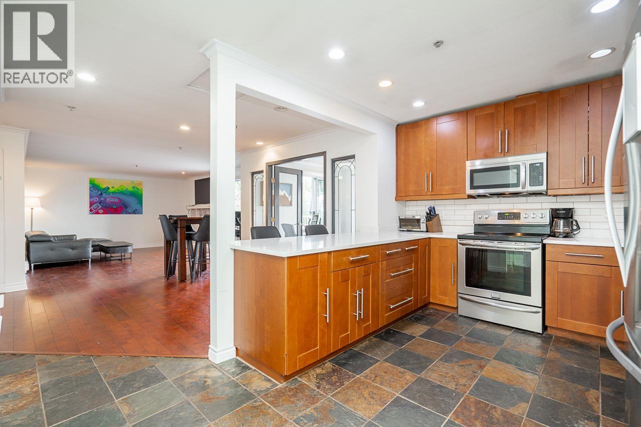 405 1000 BOWRON COURT, north vancouver, British Columbia