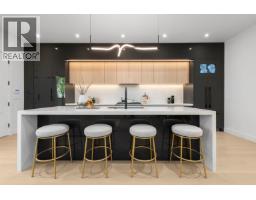 <div class="price">$2,190,000</div> 1 3232 W 38th Avenue, Vancouver<br><div style="margin-bottom:8px;"><small>RE/MAX Select Realty</small></div><div class='bed_bath'>3 Bed | 4 Bath</div>