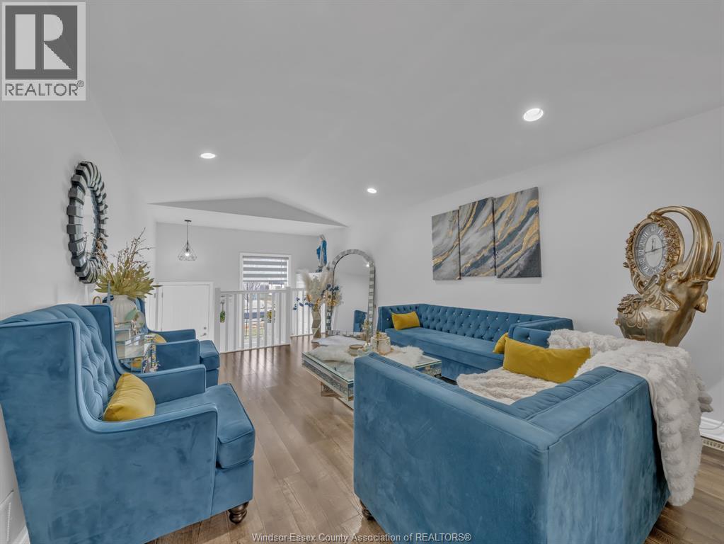 3242 Seville, Windsor, Ontario  N8N 0A2 - Photo 11 - 26005040