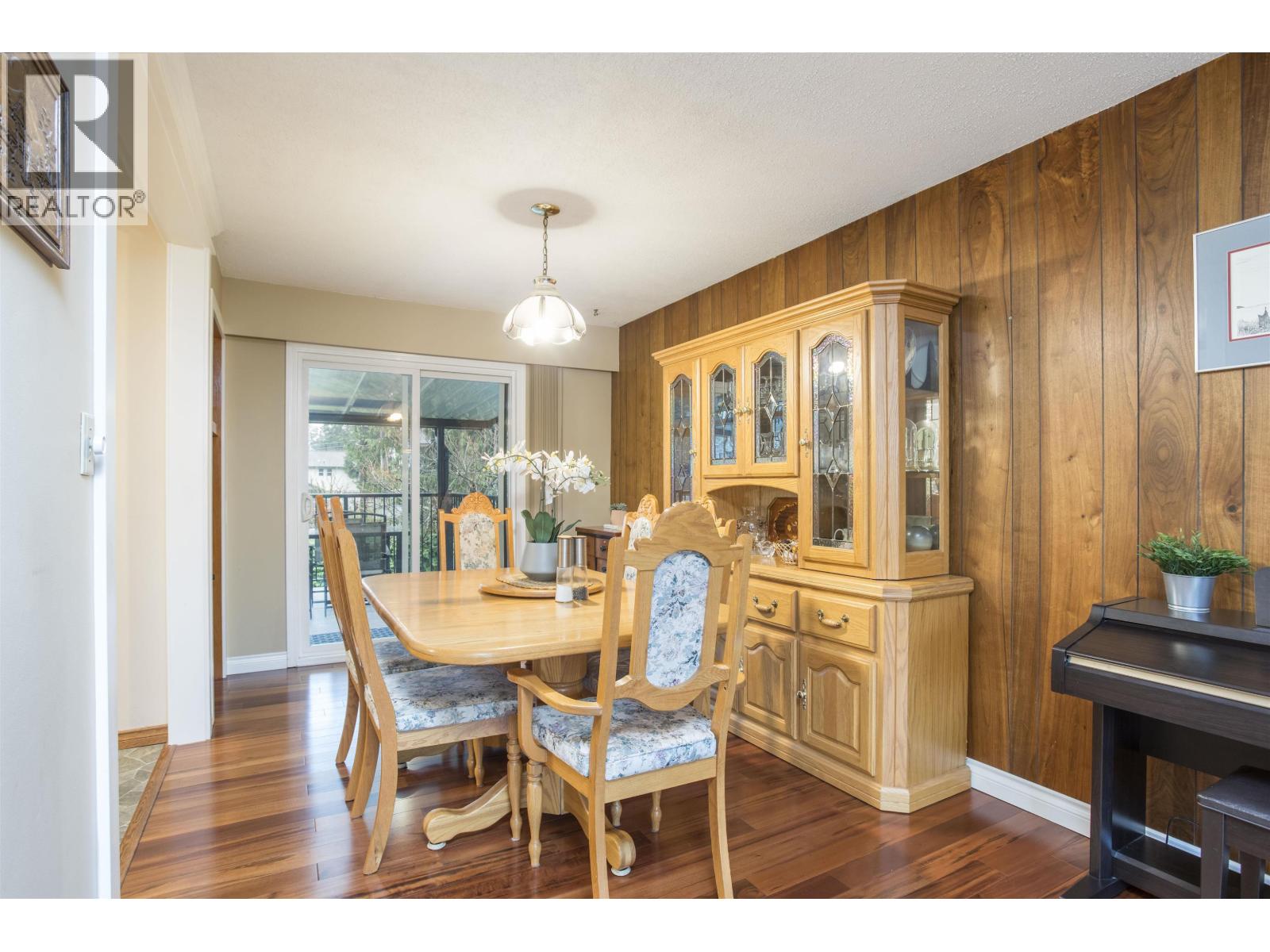 1214 Laburnum Avenue, Port Coquitlam, British Columbia  V3B 1K3 - Photo 8 - R3098194