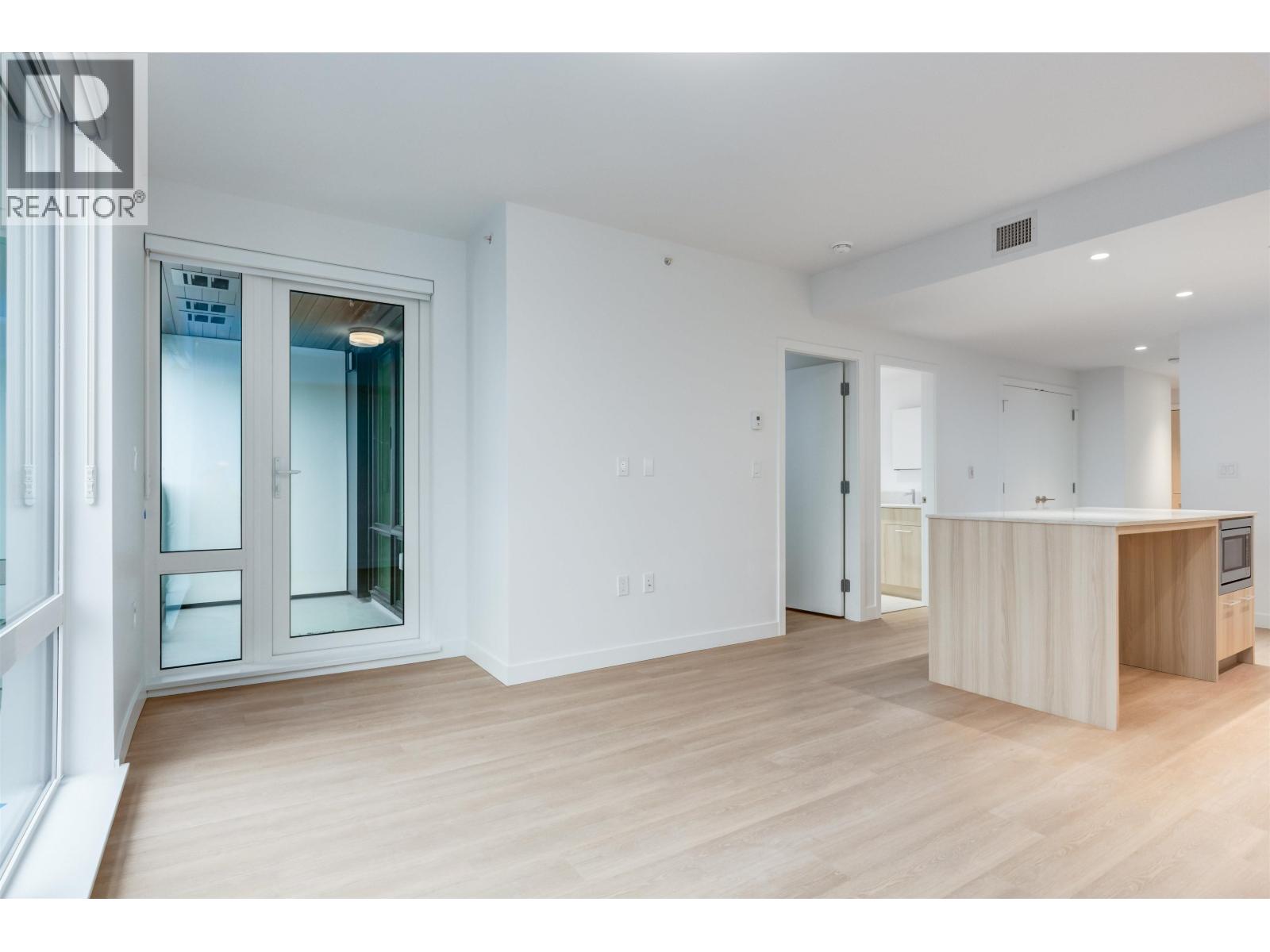 522 126 21st St E Street, North Vancouver, British Columbia  V7L 0J2 - Photo 11 - R3098199