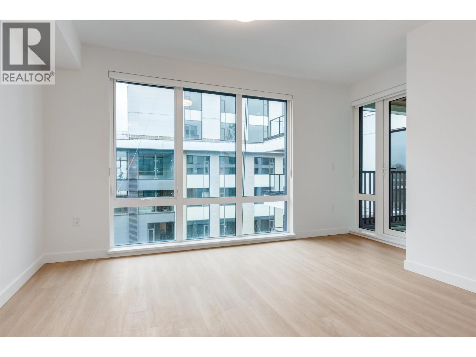 522 126 21st St E Street, North Vancouver, British Columbia  V7L 0J2 - Photo 8 - R3098199