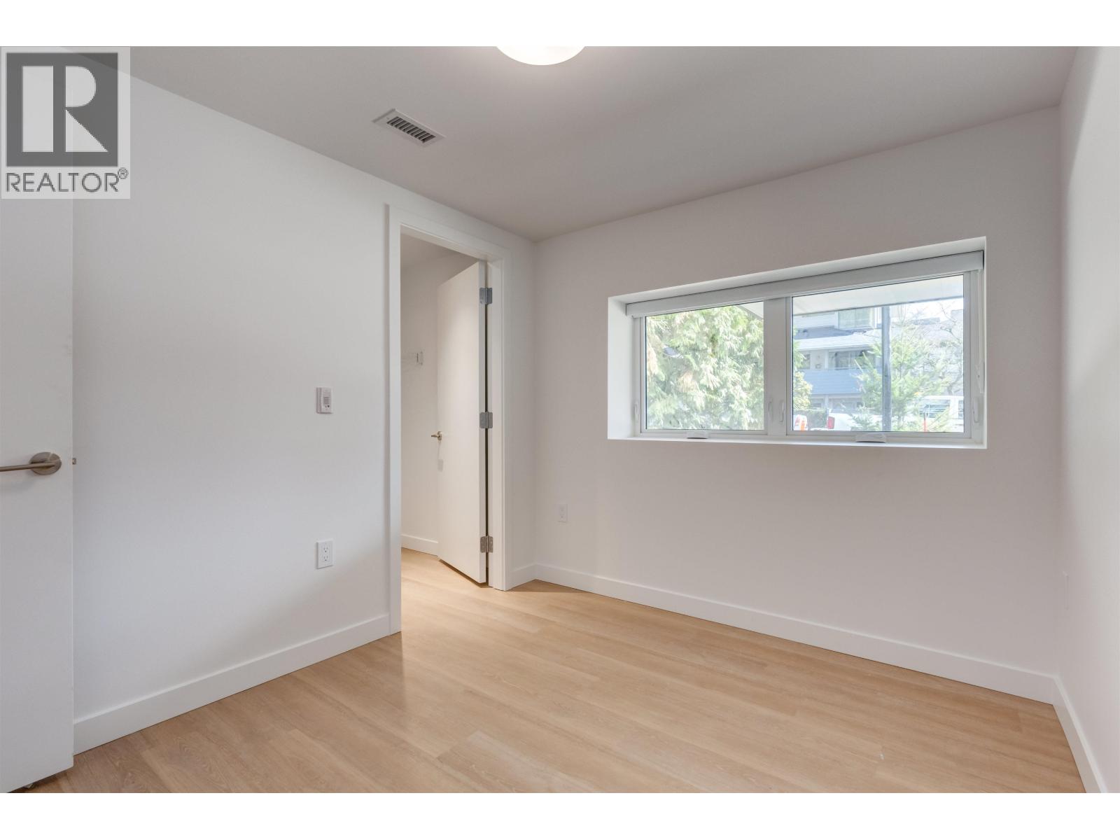 104 126 21st St E Street, North Vancouver, British Columbia  V7L 0J2 - Photo 17 - R3098203