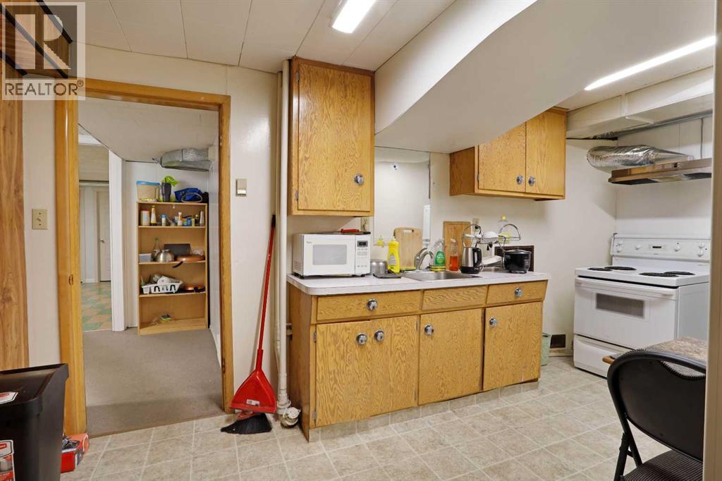 508 2 Avenue W, Brooks, Alberta  T1R 0A9 - Photo 35 - A2273463