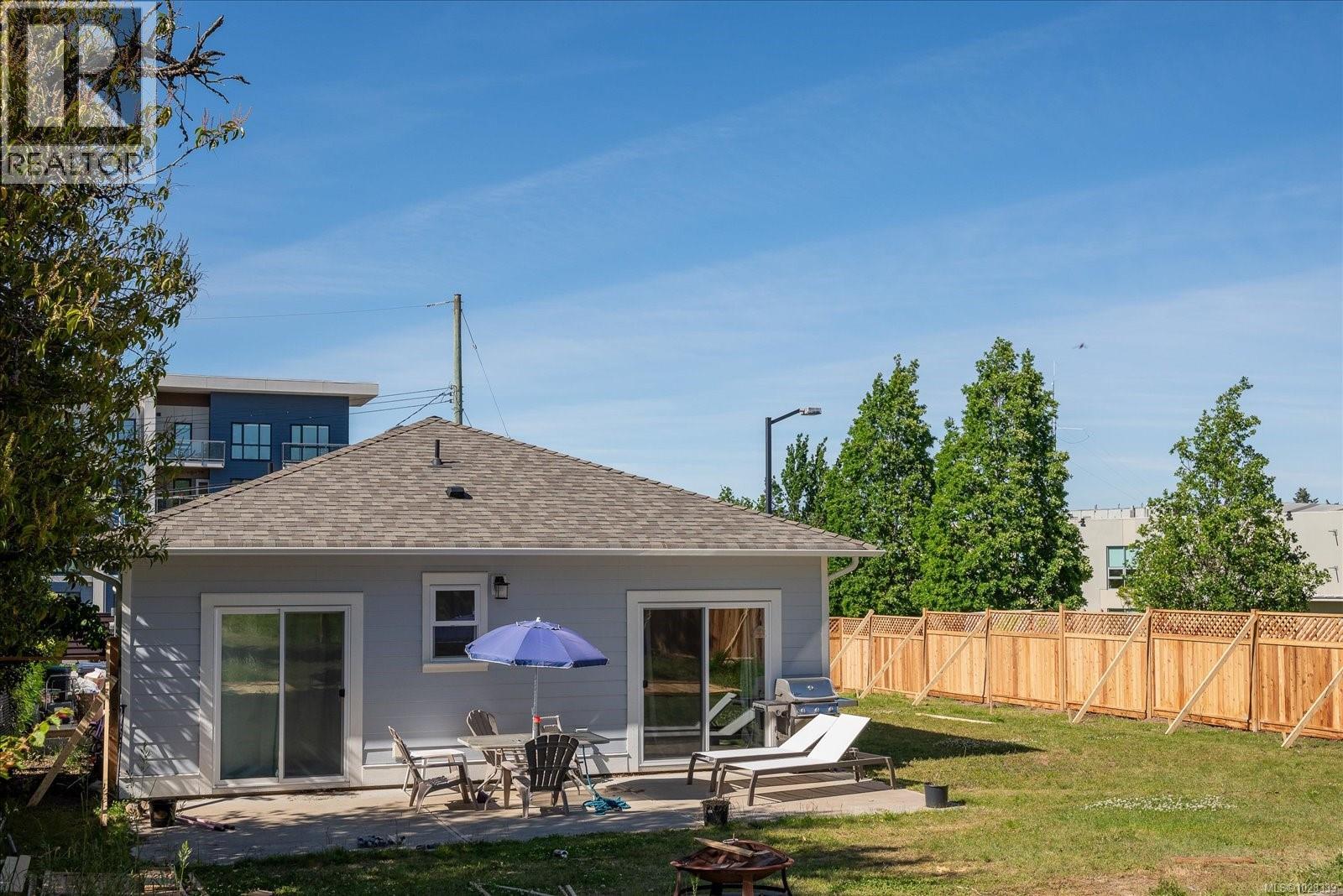 104 Lee Ave, Parksville, British Columbia  V9P 1L9 - Photo 3 - 1028339