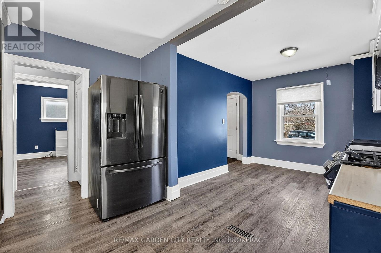 16 Walnut Street, Welland, Ontario  L3C 1E9 - Photo 14 - X12833052