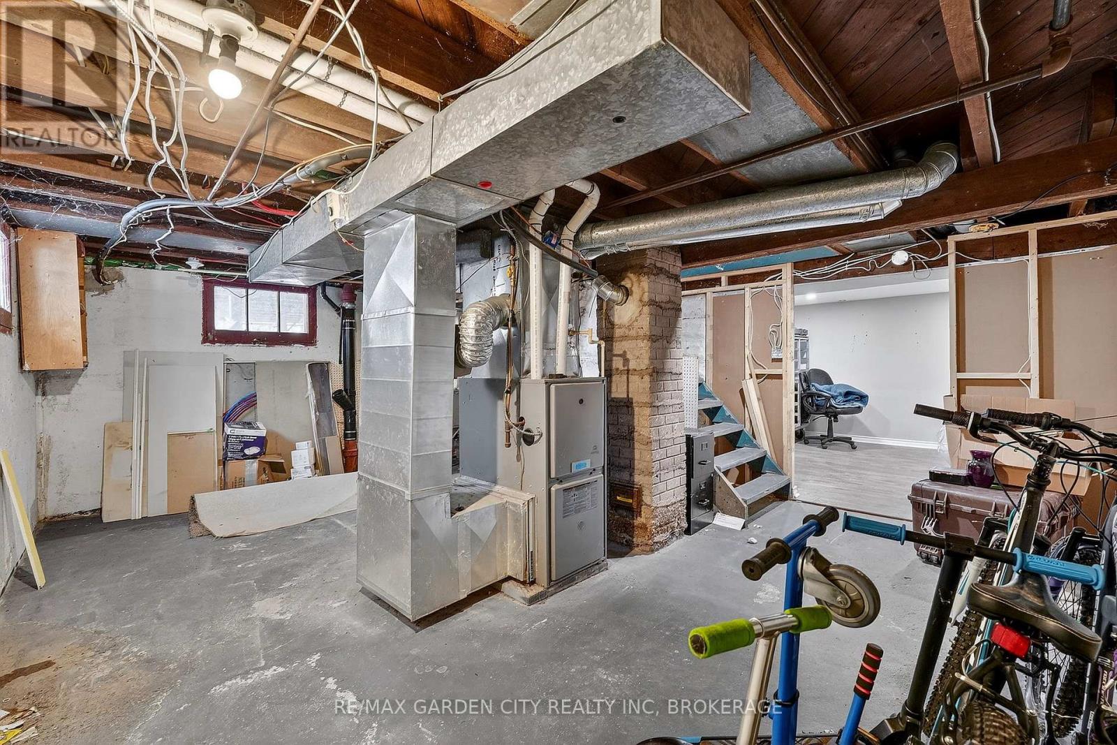 16 Walnut Street, Welland, Ontario  L3C 1E9 - Photo 36 - X12833052