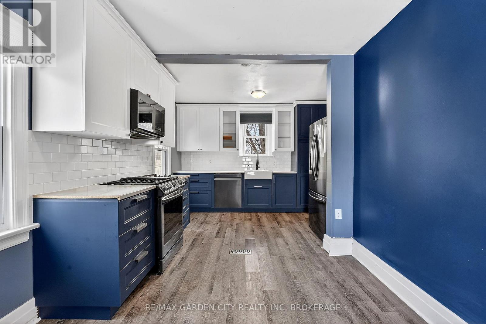 16 Walnut Street, Welland, Ontario  L3C 1E9 - Photo 8 - X12833052