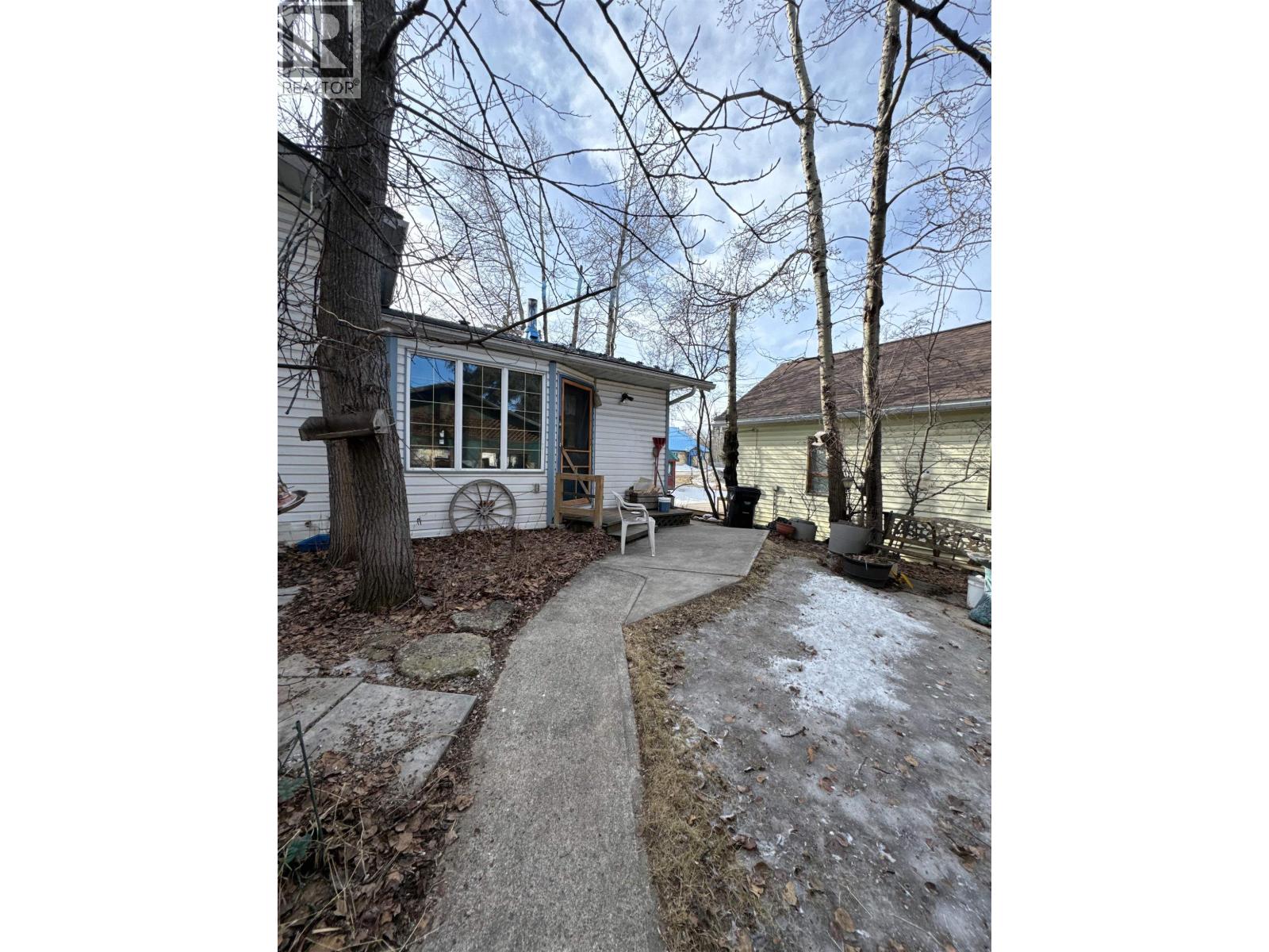 313 W Stewart Street, Vanderhoof, British Columbia  V0J 3A0 - Photo 6 - R3098281