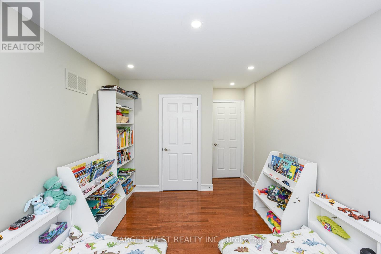 87 Park Street W, Mississauga (Port Credit), Ontario  L5H 1L2 - Photo 26 - W12867770